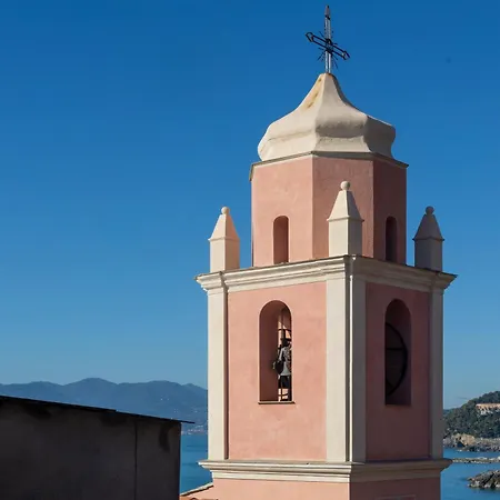 Ancient Tellaro - Free Parking Lerici