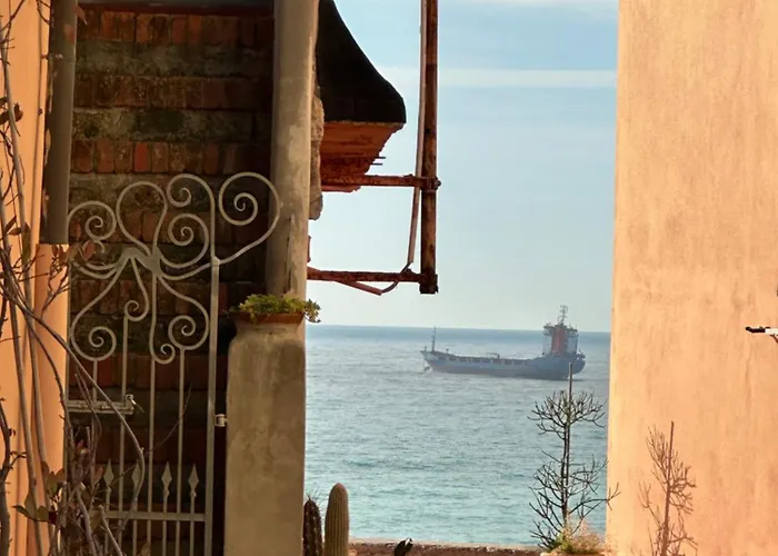 Ancient Tellaro - Free Parking *